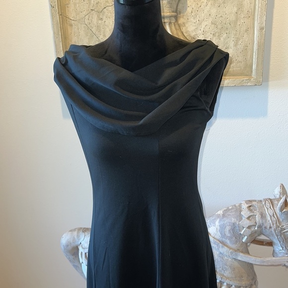 Formal fashions Sz 6 black fitted‎ cowl neck sleeveless dress - Picture 2 of 9